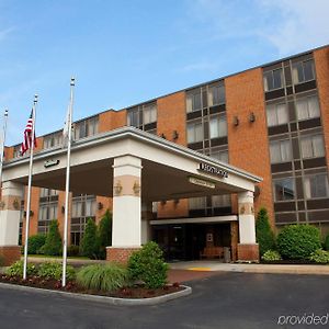 Radisson Hotel And Suites Chelmsford-Lowell